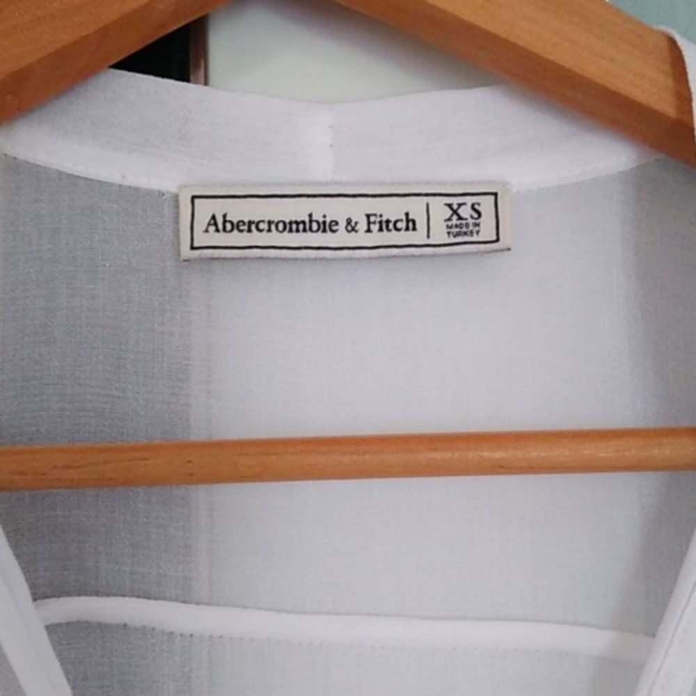 Abercrombie& Fitch Chiffon Flutter Sleeve Blouse - image 2